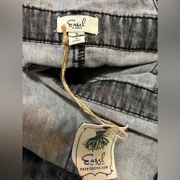 EASEL DENIM DRESS - Picture 10 of 10